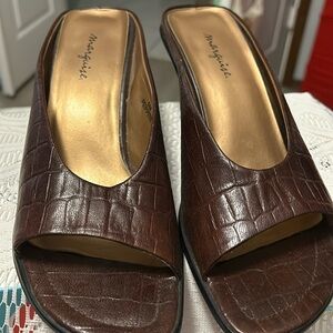 Marquise “Pepper “ Peep-Toe Mules ,Brown